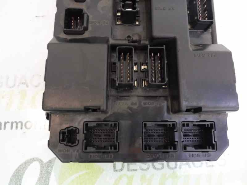 Recambio de caja reles / fusibles para peugeot 307 (s1) xr referencia OEM IAM 9651197780 K0200 9651197080