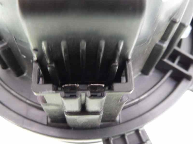 Recambio de ventilador calefaccion para citroën c5 station wagon 2.0 bluehdi 180 referencia OEM IAM L5771000  