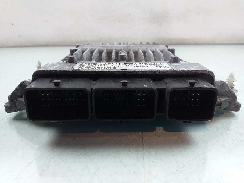 Recambio de centralita motor uce para ford focus berlina (cap) ghia referencia OEM IAM 4M5112A650JK  5WS40303J