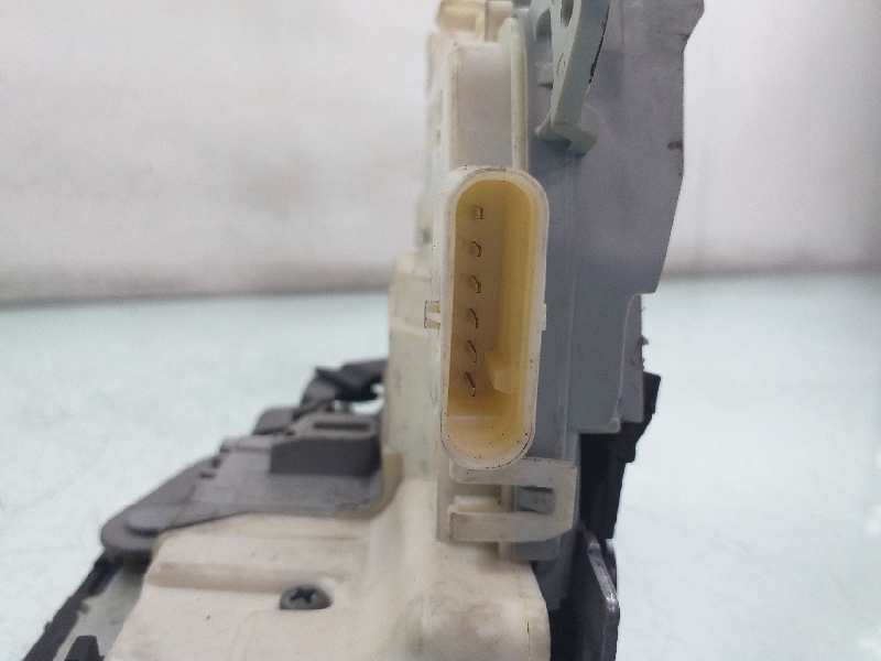 Recambio de cerradura puerta delantera derecha para seat leon (1p1) reference copa referencia OEM IAM 1P1837016B  