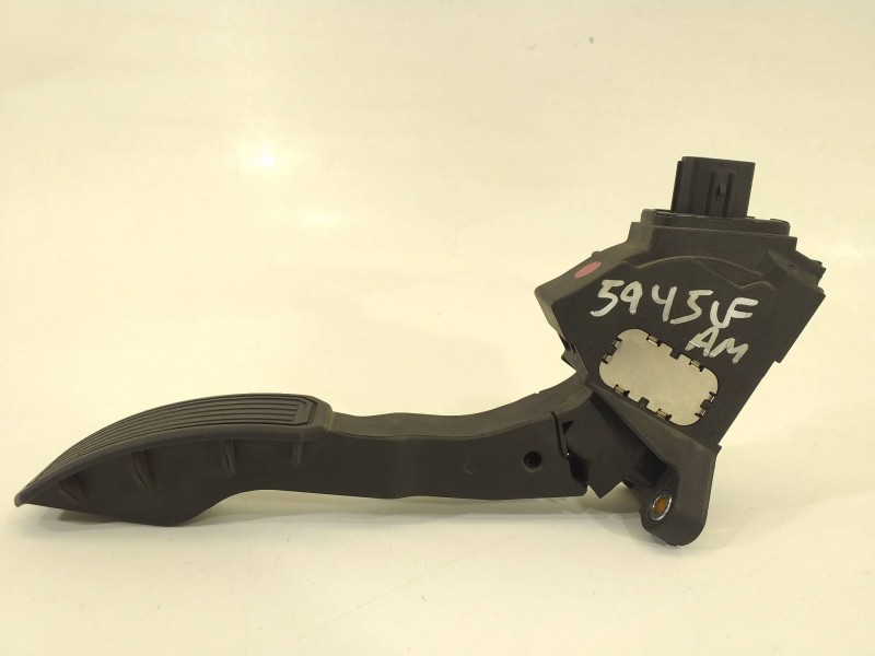 Recambio de potenciometro pedal para toyota avensis (t27) advance referencia OEM IAM 7811002020  