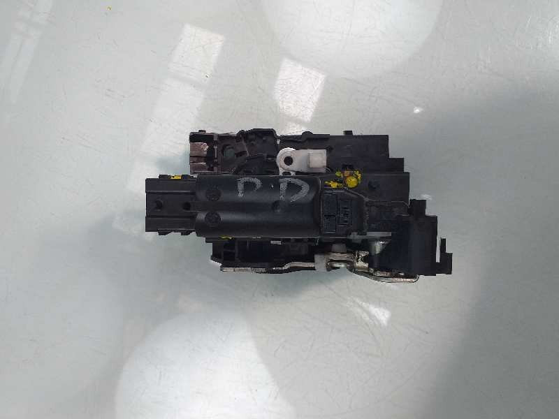 Recambio de cerradura puerta delantera derecha para dacia dokker essential referencia OEM IAM 805025267R  