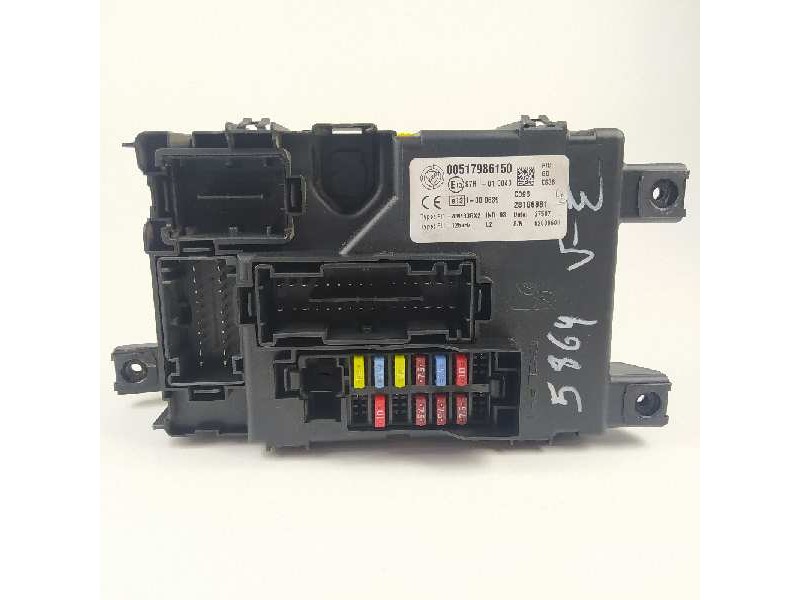 Recambio de caja reles / fusibles para fiat grande punto (199) 1.4 8v active referencia OEM IAM 517986150  28106881