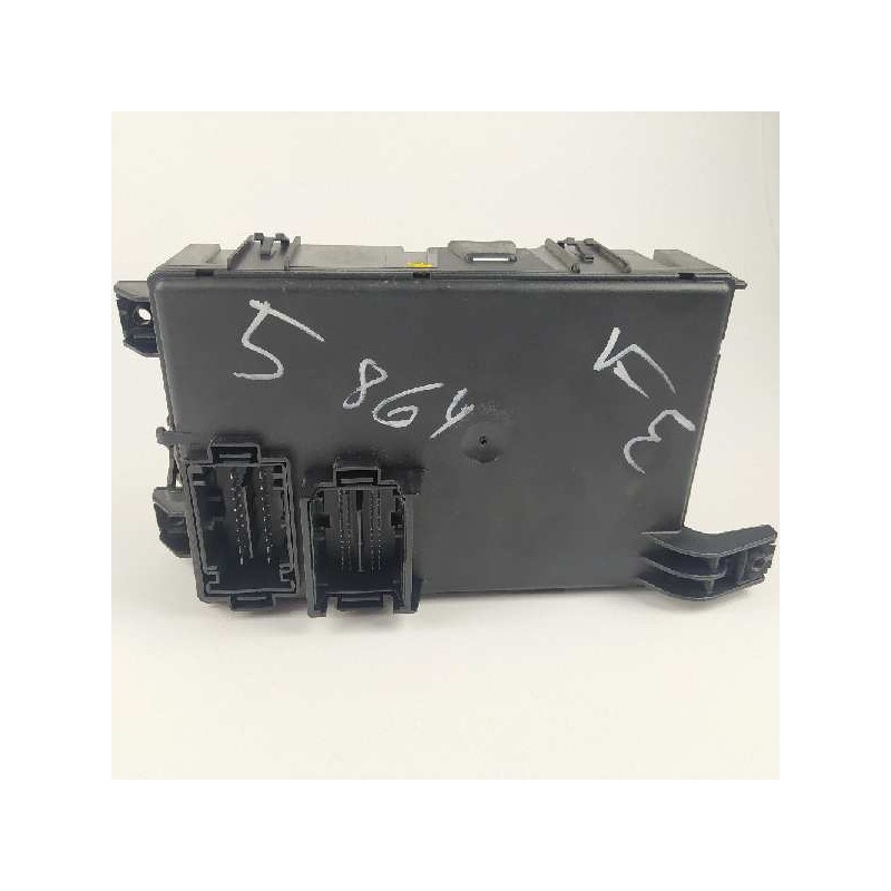 Recambio de caja reles / fusibles para fiat grande punto (199) 1.4 8v active referencia OEM IAM 517986150  28106881