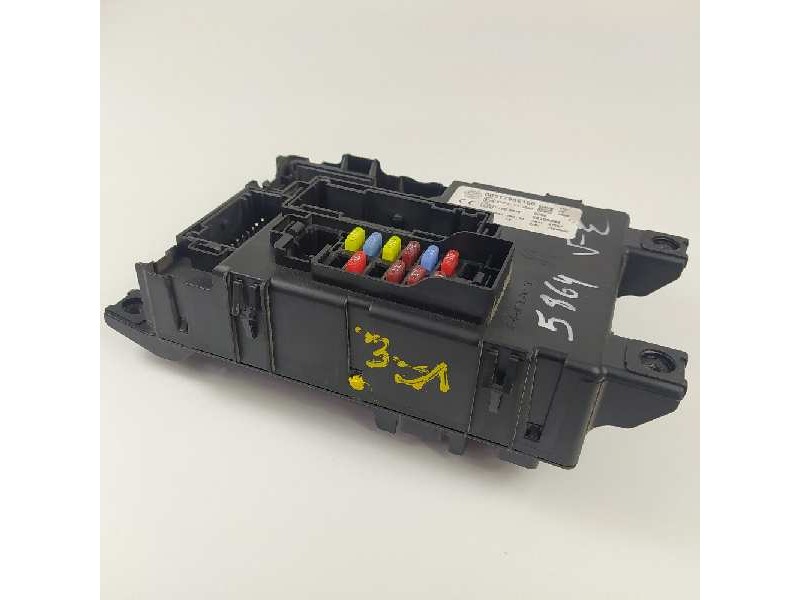 Recambio de caja reles / fusibles para fiat grande punto (199) 1.4 8v active referencia OEM IAM 517986150  28106881