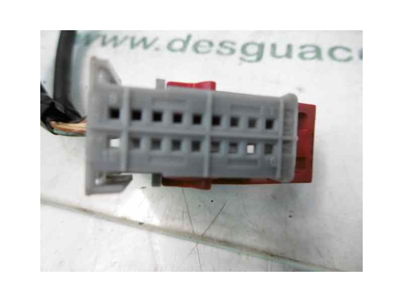 Recambio de retrovisor izquierdo para fiat stilo (192) 1.9 120 dynamic multijet referencia OEM IAM 735359855  