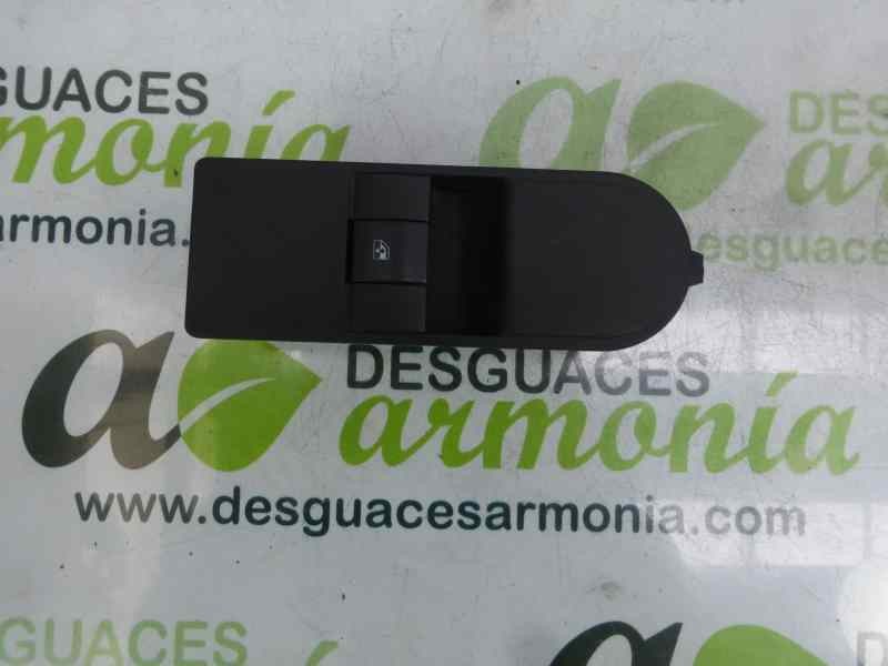 Recambio de mando elevalunas delantero derecho para opel astra h ber. cosmo referencia OEM IAM 13197132  93162638 Recambio de mando elevalunas delantero derecho para opel astra h ber. cosmo referencia OEM IAM 13197132  93162638