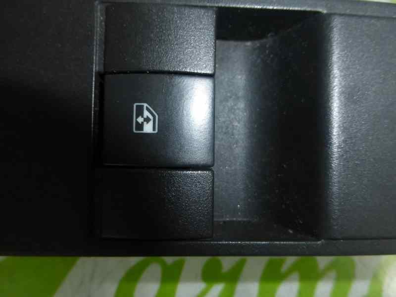 Recambio de mando elevalunas delantero derecho para opel astra h ber. cosmo referencia OEM IAM 13197132  93162638 Recambio de mando elevalunas delantero derecho para opel astra h ber. cosmo referencia OEM IAM 13197132  93162638