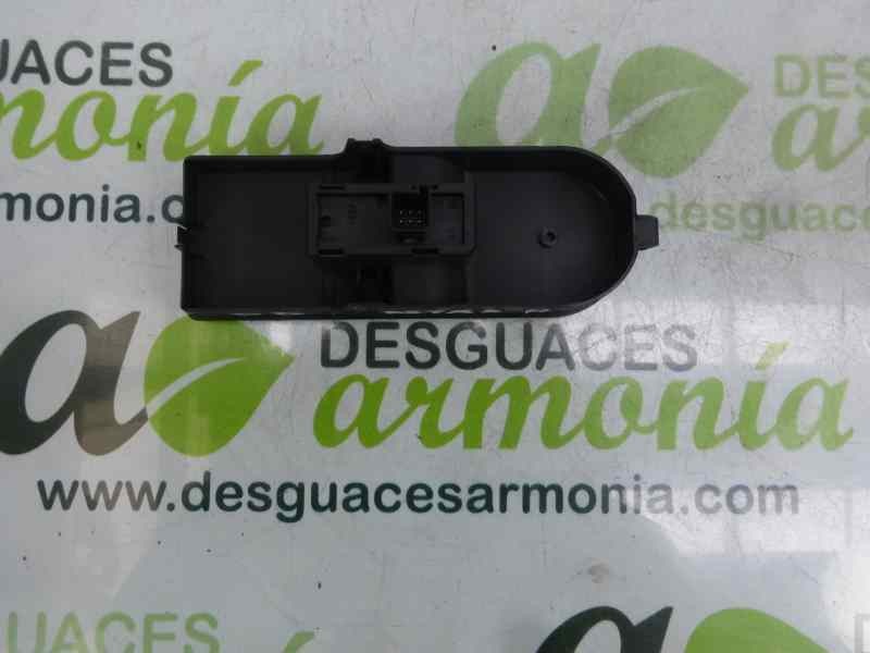 Recambio de mando elevalunas delantero derecho para opel astra h ber. cosmo referencia OEM IAM 13197132  93162638 Recambio de mando elevalunas delantero derecho para opel astra h ber. cosmo referencia OEM IAM 13197132  93162638