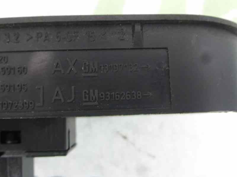 Recambio de mando elevalunas delantero derecho para opel astra h ber. cosmo referencia OEM IAM 13197132  93162638 Recambio de mando elevalunas delantero derecho para opel astra h ber. cosmo referencia OEM IAM 13197132  93162638