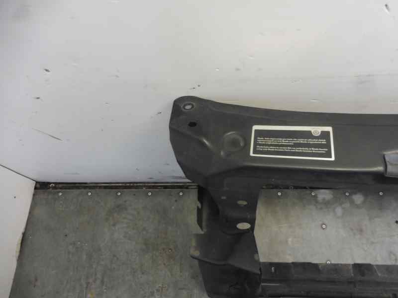 Recambio de panel frontal para skoda octavia berlina (1z3) trend referencia OEM IAM 1Z0010409T  