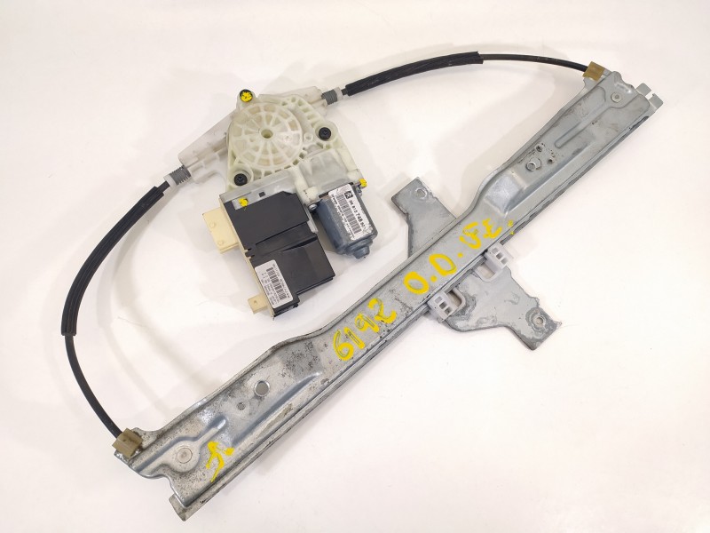 Recambio de elevalunas delantero derecho para citroën c4 berlina collection referencia OEM IAM 9681574880  