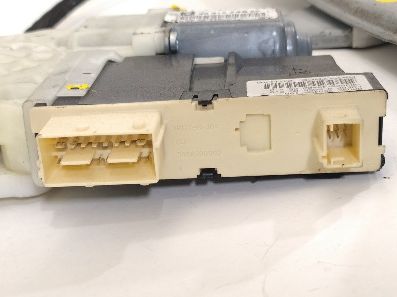 Recambio de elevalunas delantero derecho para citroën c4 berlina collection referencia OEM IAM 9681574880  