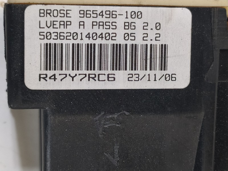 Recambio de elevalunas delantero derecho para citroën c4 berlina collection referencia OEM IAM 9681574880  