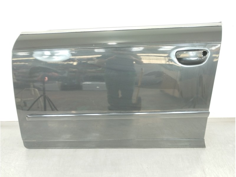 Recambio de puerta delantera izquierda para audi a4 berlina (8e) 2.0 tdi 16v (103kw) referencia OEM IAM 8E0831051L  