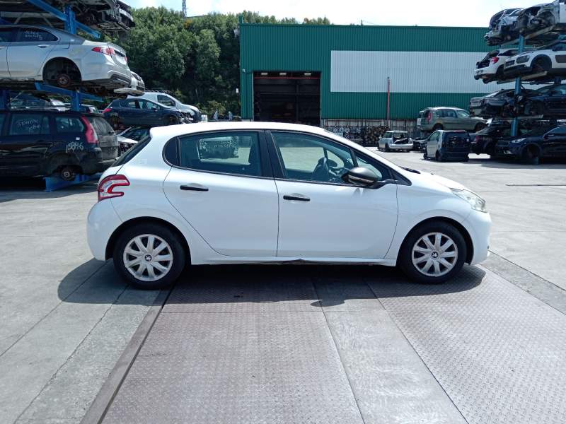 peugeot 208 i (ca_, cc_) del año 2013