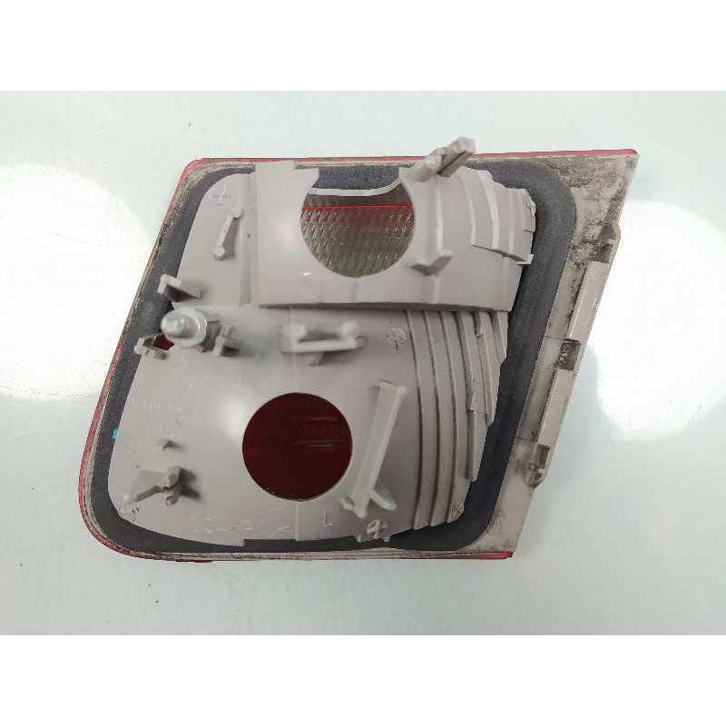Recambio de piloto trasero izquierdo en porton para bmw serie 3 touring (e46) 320d referencia OEM IAM 63218368759  