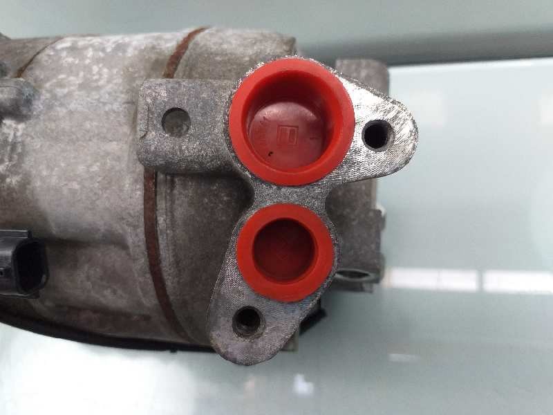 Recambio de compresor aire acondicionado para renault clio iv dynamique referencia OEM IAM 926000217R  Z0012607E