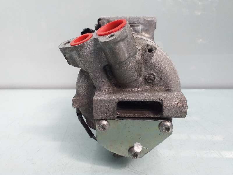 Recambio de compresor aire acondicionado para renault clio iv dynamique referencia OEM IAM 926000217R  Z0012607E