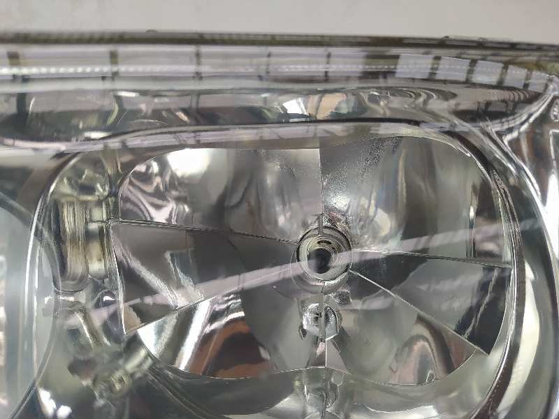 Recambio de faro izquierdo para volvo s40 berlina 1.9 d referencia OEM IAM   