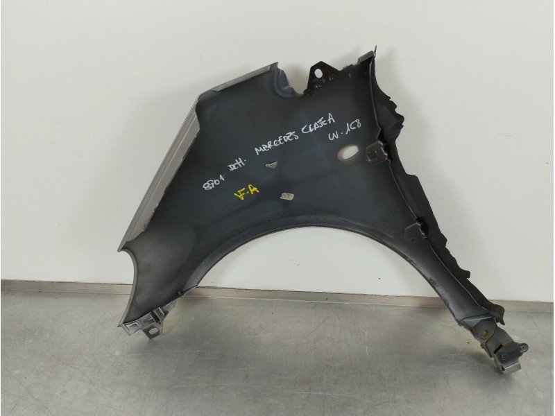 Recambio de aleta delantera derecha para mercedes-benz clase a (w168) 170 cdi (168.008) referencia OEM IAM A1688800418  