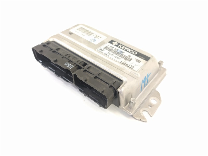 Recambio de centralita motor uce para hyundai accent (lc) gl 4p referencia OEM IAM 3910922527 9030930556F 3910122585