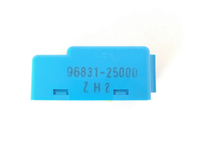 Recambio de centralita inmovilizador para hyundai accent (lc) gl 4p referencia OEM IAM 9683125000  