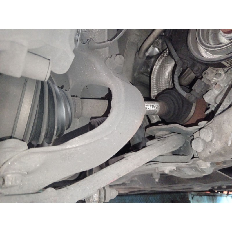 Recambio de transmision delantera derecha para peugeot 407 (6d_) 2.0 hdi (6drhha) referencia OEM IAM   