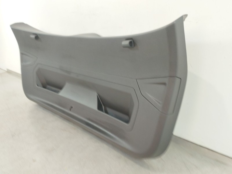 Recambio de guarnecido porton trasero para seat arona xperience referencia OEM IAM 6F9867601  