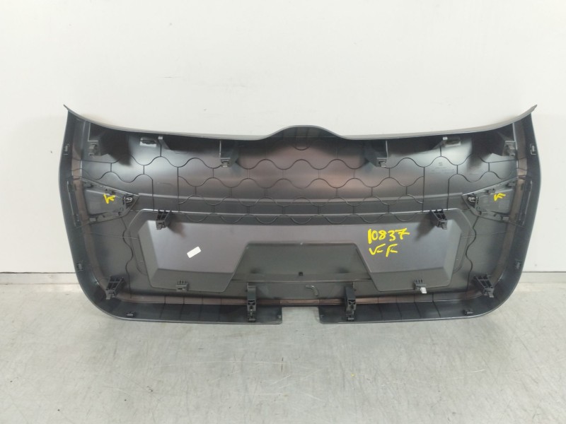 Recambio de guarnecido porton trasero para seat arona xperience referencia OEM IAM 6F9867601  