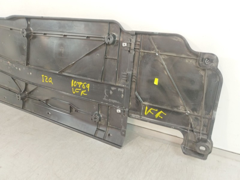 Recambio de cubrecarter para seat arona xperience referencia OEM IAM 2Q0825201B  