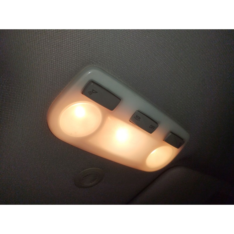 Recambio de luz interior para renault megane iii berlina 5 p dynamique referencia OEM IAM   