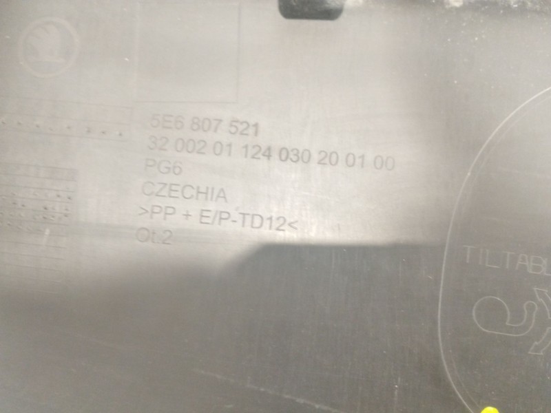 Recambio de spoiler paragolpes delantero para skoda octavia combi (5e5) ambition referencia OEM IAM 5E6807521  