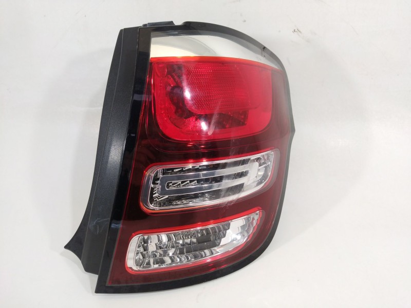 Recambio de piloto trasero derecho para citroën c3 attraction referencia OEM IAM 9673805280  