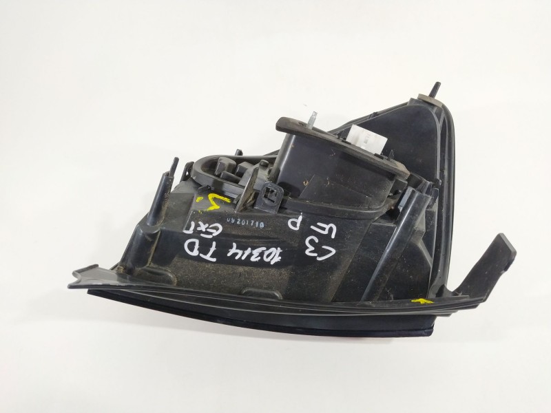 Recambio de piloto trasero derecho para citroën c3 attraction referencia OEM IAM 9673805280  