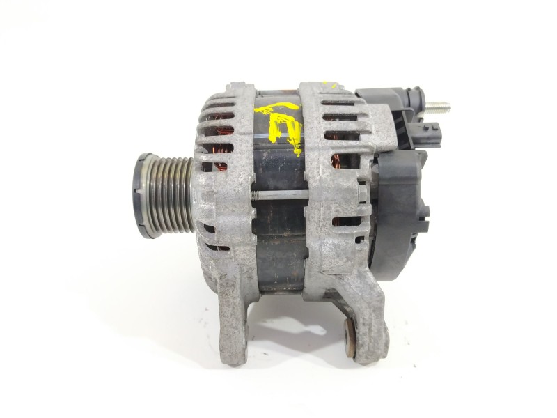 Recambio de alternador para renault captur limited referencia OEM IAM 231009933R  