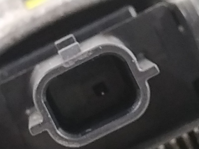 Recambio de alternador para renault captur limited referencia OEM IAM 231009933R  