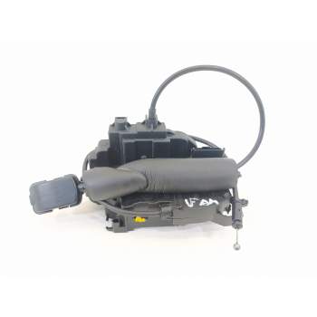 CERRADURA PUERTA TRASERA DERECHA 825020002R 