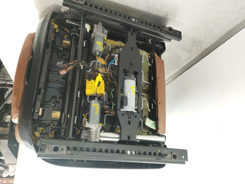 Recambio de asiento delantero derecho para bmw x6 (e71) 3.5d referencia OEM IAM   