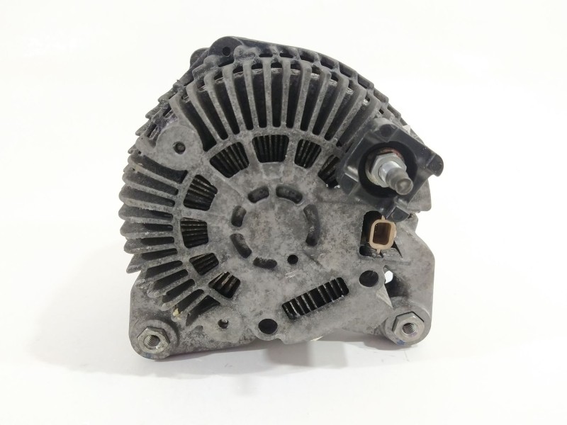 Recambio de alternador para renault scenic iii selection referencia OEM IAM 8200960533  