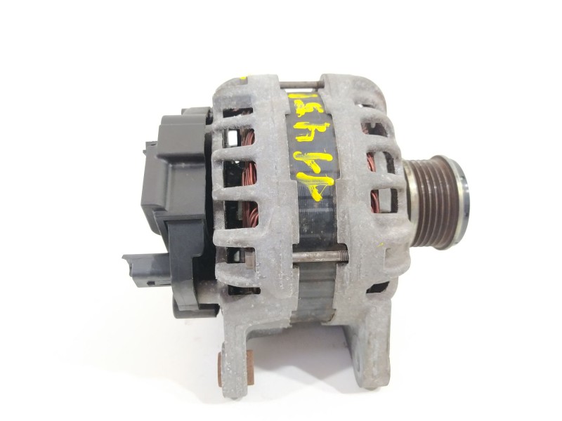 Recambio de alternador para dacia sandero ambiance referencia OEM IAM 231002949R  