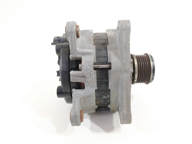 Recambio de alternador para dacia sandero ambiance referencia OEM IAM 231002949R  