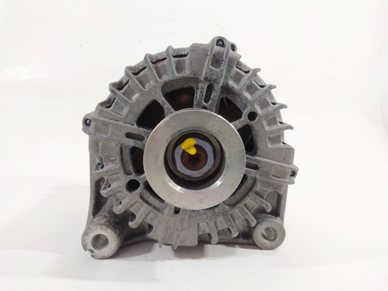 Recambio de alternador para bmw serie 3 berlina (e90) 320d referencia OEM IAM 12317802619  7802261