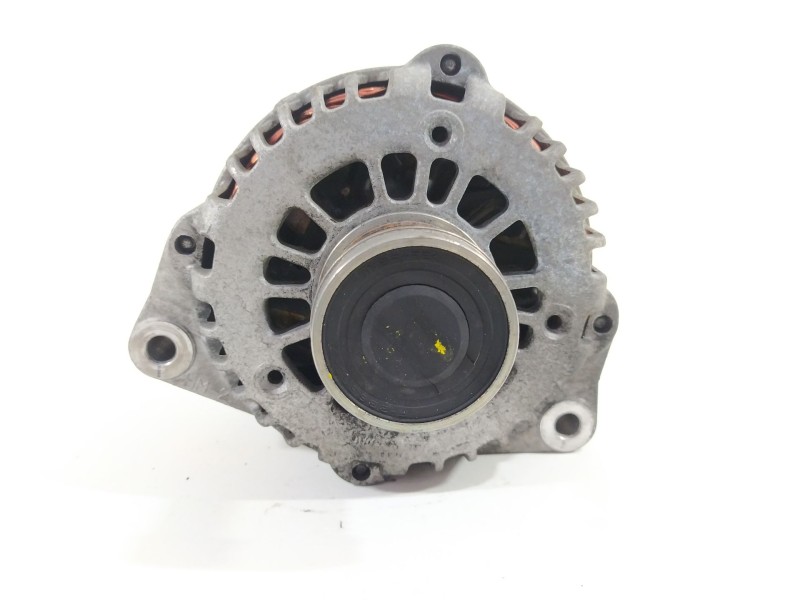 Recambio de alternador para ssangyong rodius xdi referencia OEM IAM A6651540202  