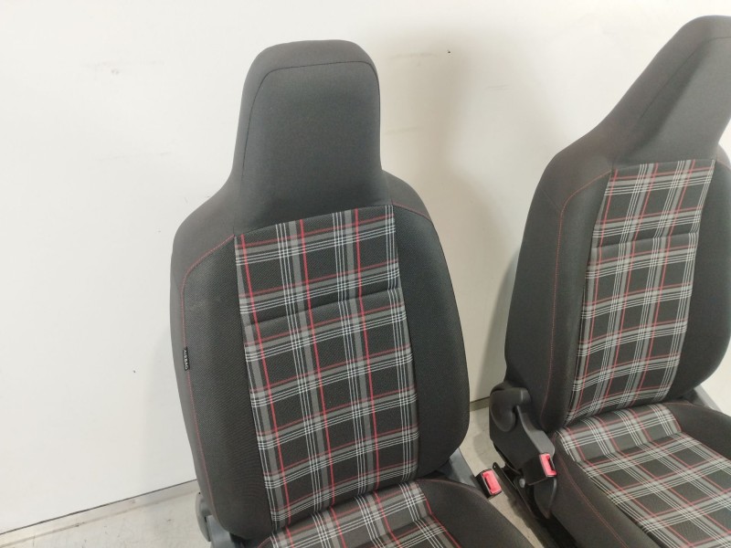 Recambio de juego asientos completo para volkswagen up gti referencia OEM IAM 1S0881106 1S0885319 1S0881105