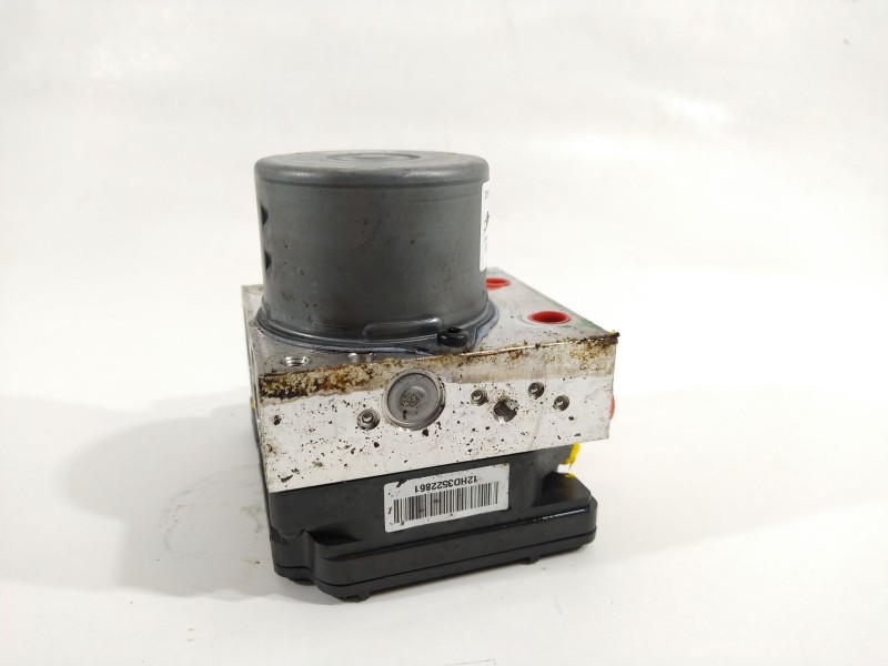 Recambio de abs para kia stonic (ybcuv) platinum edition referencia OEM IAM 58910H8480  