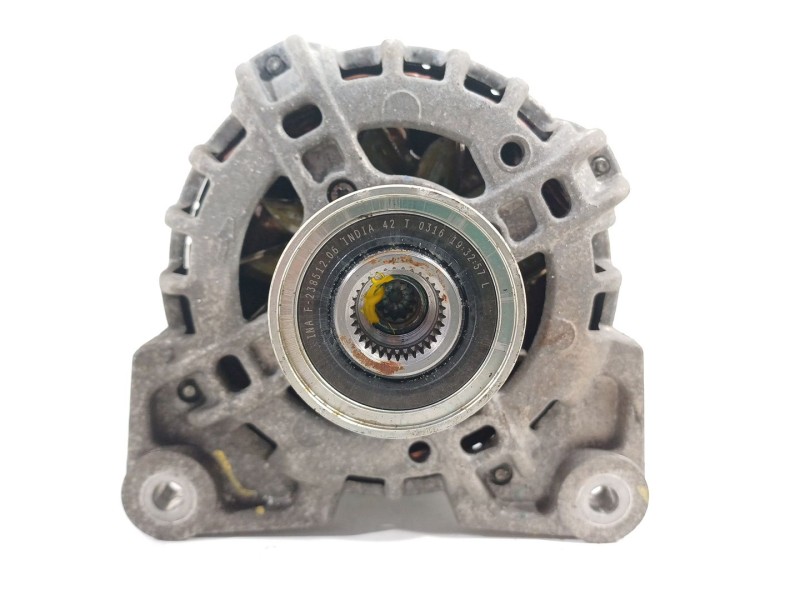 Recambio de alternador para dacia sandero comfort referencia OEM IAM 231002854R  