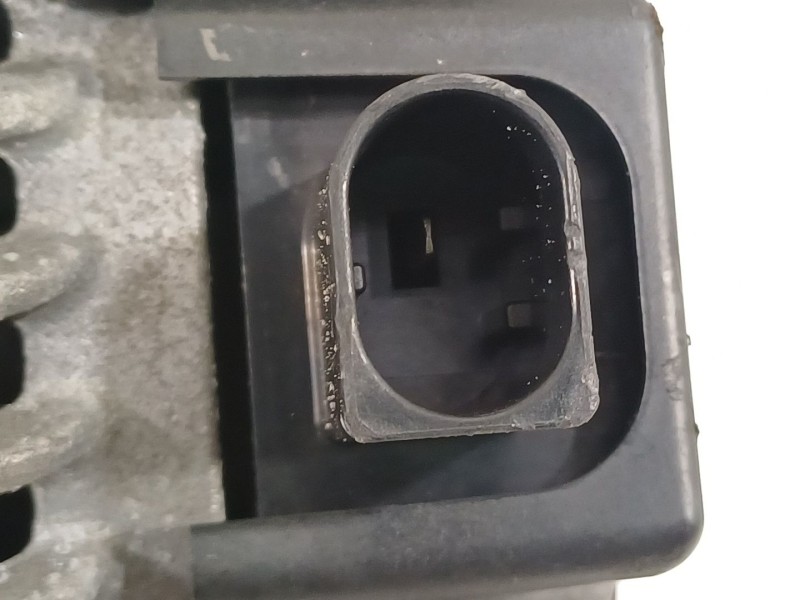 Recambio de alternador para bmw serie 3 touring (f31) 320d referencia OEM IAM 12317640131 7640131 1042118182