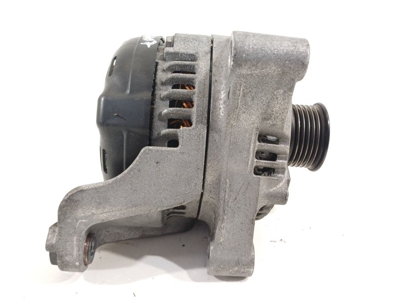 Recambio de alternador para bmw serie 3 touring (f31) 320d referencia OEM IAM 12317640131 7640131 1042118182
