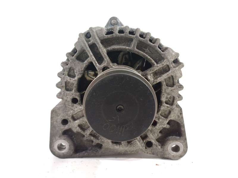 Recambio de alternador para renault clio iii 20 aniversario referencia OEM IAM 8200660033  
